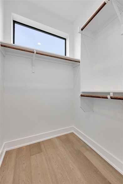 Building Photo - 1208 Walnut Ave