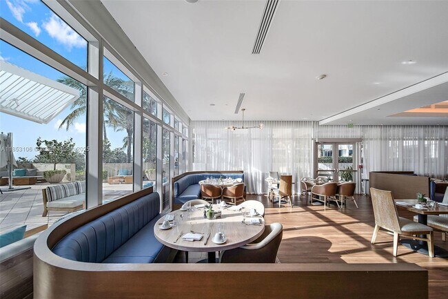 Building Photo - 6801 Collins Ave