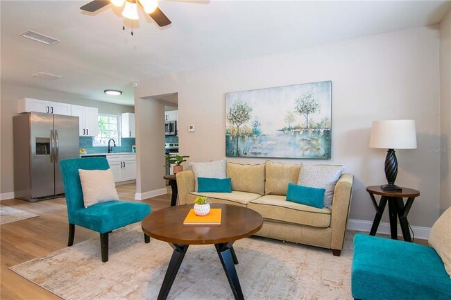 Building Photo - 3708 W Tyson Ave