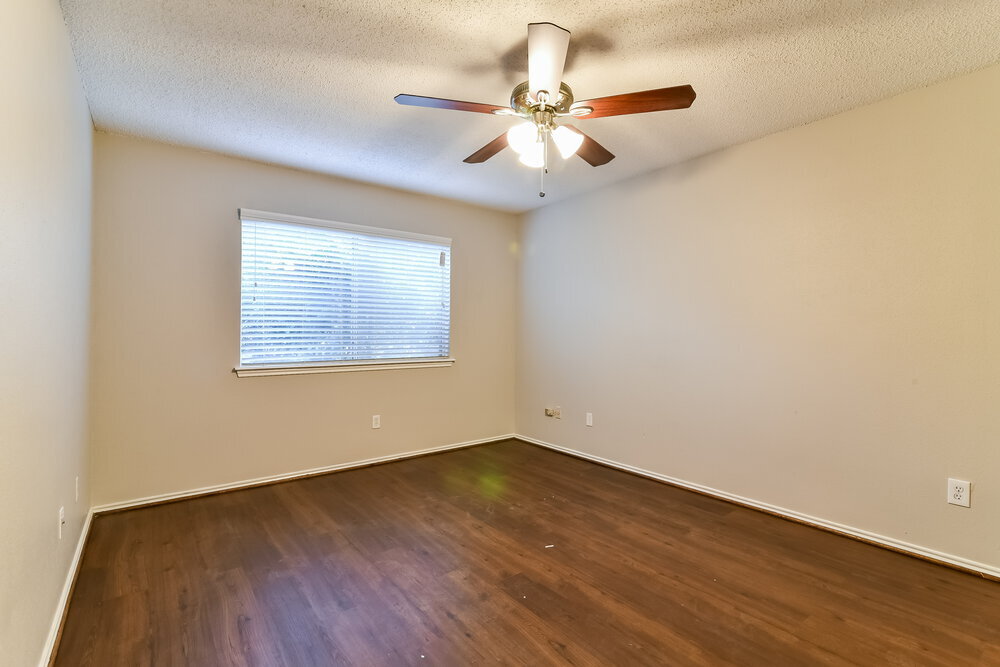 Building Photo - 17103 Spruce Run Dr