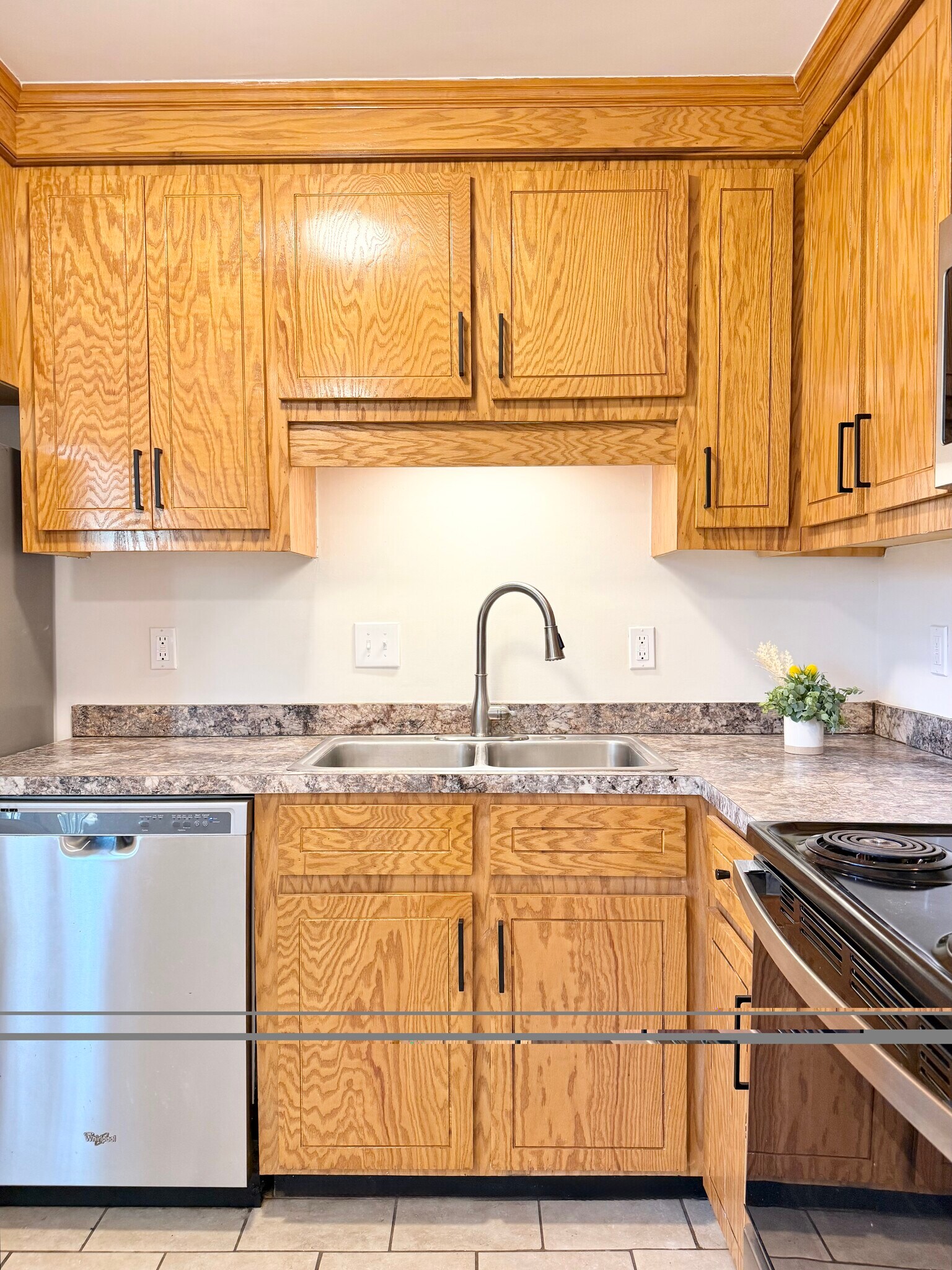 Kitchen - 274 Fleming Rd