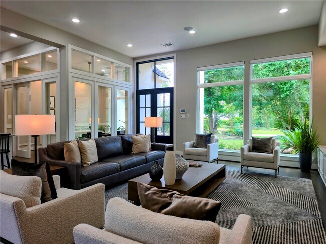 Building Photo - 19 Acorn Cluster Ct
