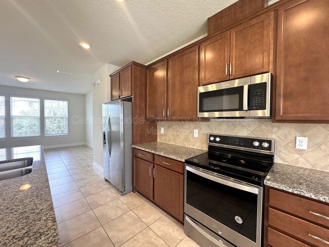 Building Photo - 13334 Bovet Ave