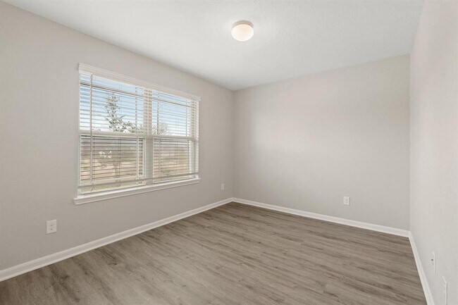 Building Photo - 18314 Pelham Holw Trl