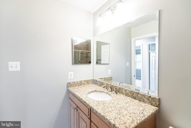 Building Photo - 5335 Lake Cove Ct