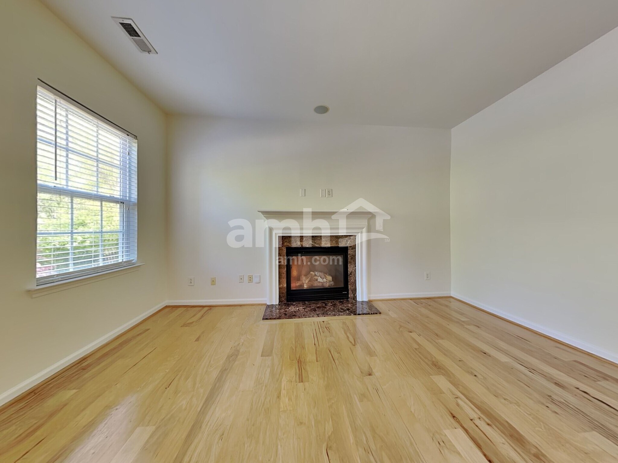 Building Photo - 12216 Palomar Dr