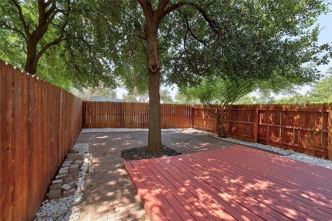 Building Photo - 8518 Cahill Dr