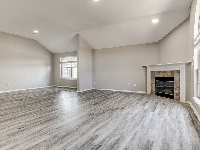 Building Photo - Beautiful home in Edmond