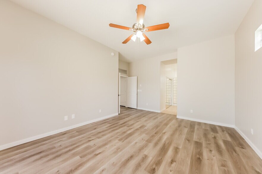 Building Photo - 6836 S 38th Pl