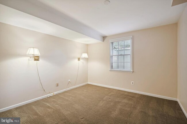 Building Photo - 7722 Desdemona Ct