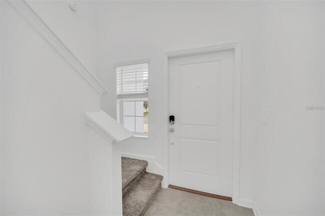 Building Photo - 1622 Reservoir Pl