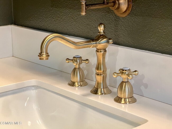 Building Photo - 5630 Hurford Ct