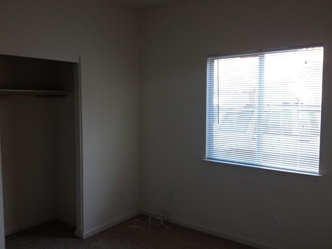 Building Photo - Charming Folsom Cluster Home Community near Oak Ave & East Bidwell