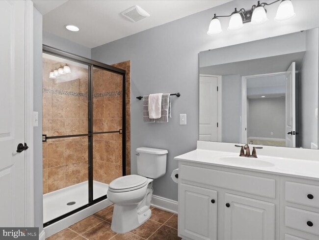 Building Photo - 41595 Revival Dr