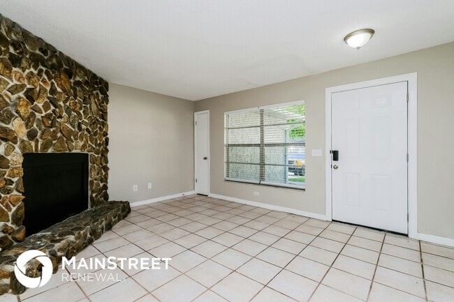 Building Photo - 1130 Foxwood Dr