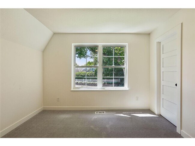 Building Photo - 6540 Navaho Trail
