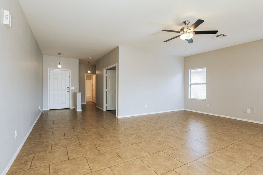 Building Photo - 735 E Michigan Ave