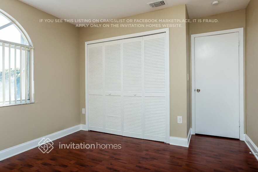 Building Photo - 6340 SW 156th Ct