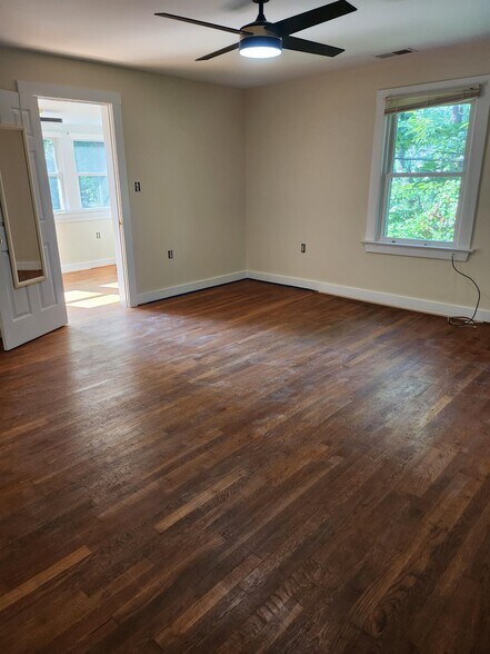 Living room - 142 Carlton Rd