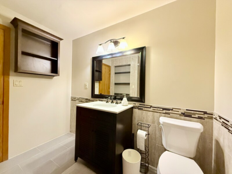 Building Photo - 301 W Mangrum Dr