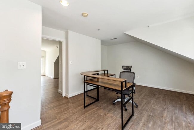 Building Photo - 7489 Carriage Hills Dr