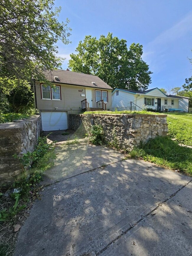 Building Photo - READY TO CALL HOME!!!