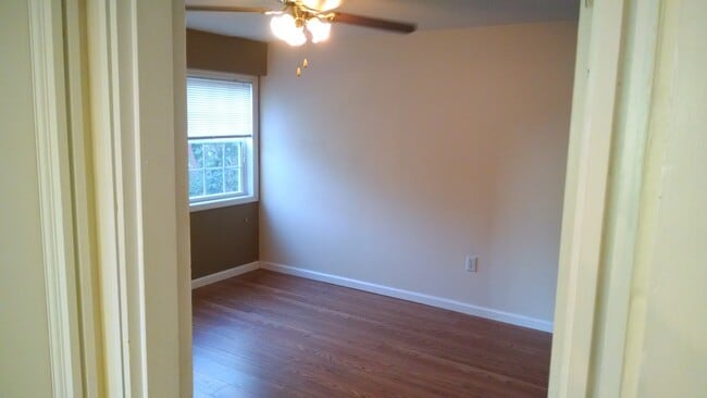 Building Photo - 2749 Sullins St