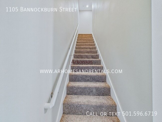 Building Photo - 1105 Bannockburn St