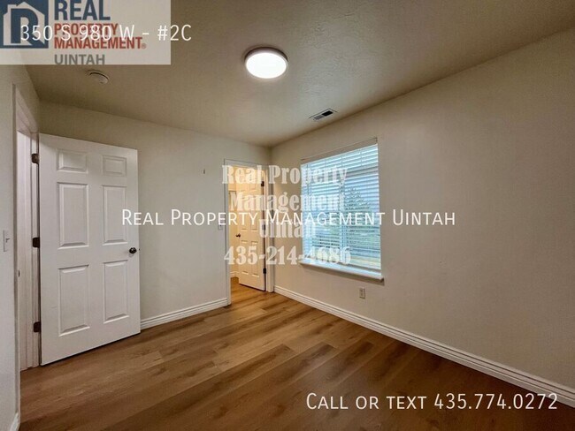 Building Photo - 980 350 S