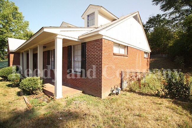 Building Photo - 2600 Clearpark Cove