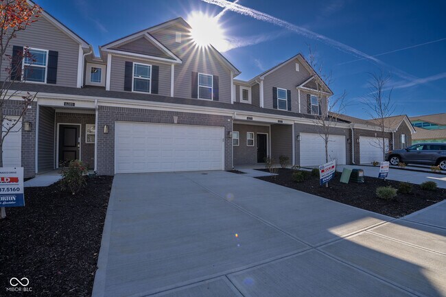 Building Photo - 6275 Wasco Dr