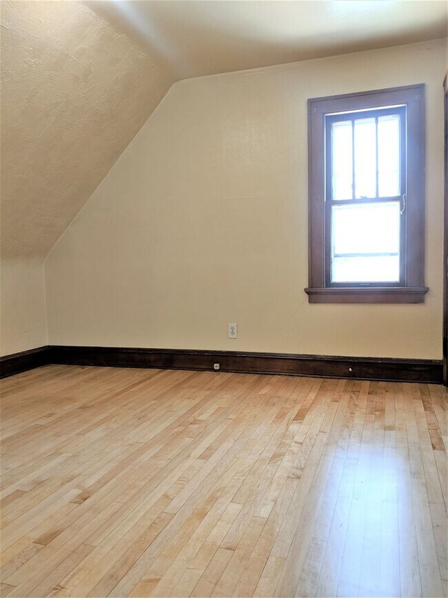 Building Photo - 2446 N 65th St