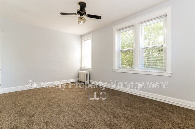 Building Photo - 139 E Plumstead Ave