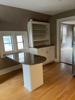 Building Photo - 508 E Lincoln Ave