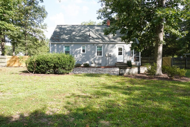 Building Photo - 1004 Baywood Ct