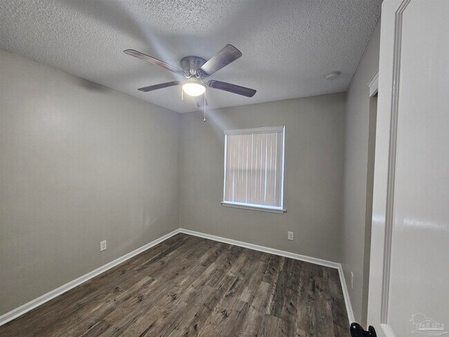 Building Photo - 2958 Sky Crest Dr