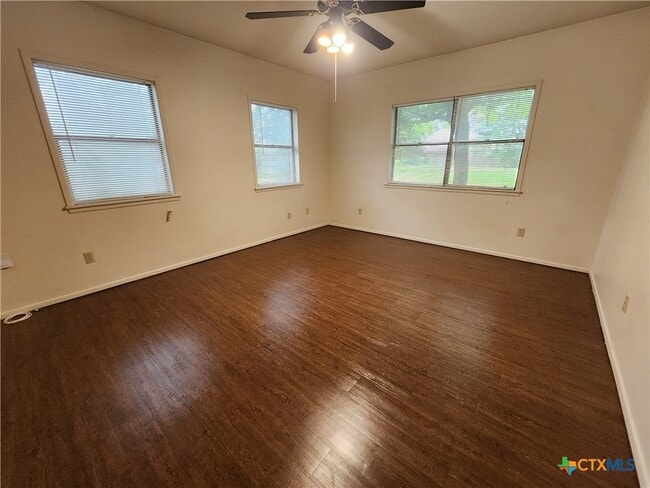 Building Photo - 1274 Hillcrest Dr