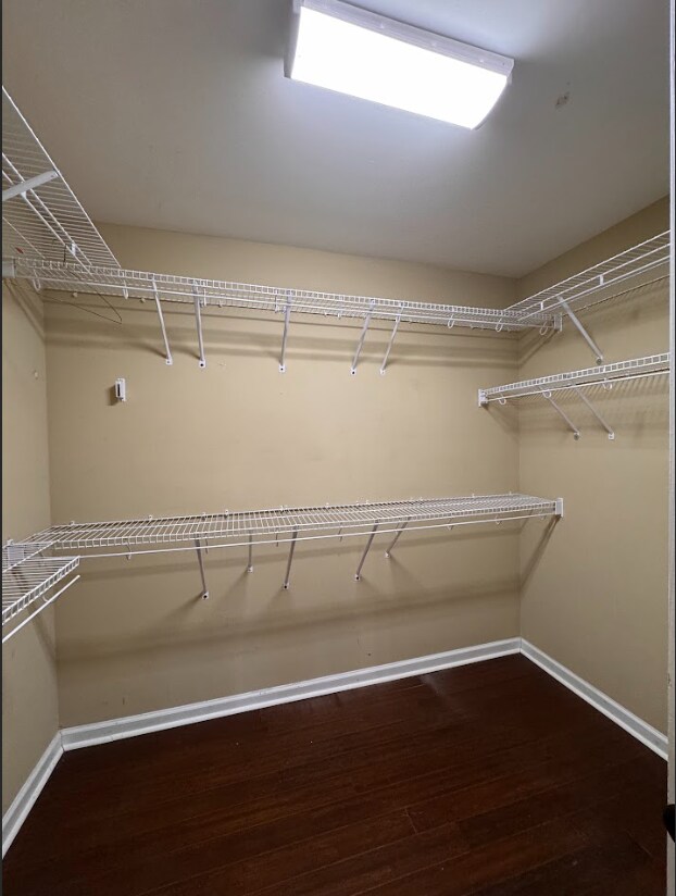 Building Photo - Spacious 3-Bedroom Condo with Modern Amenities in Prime Greenville Location