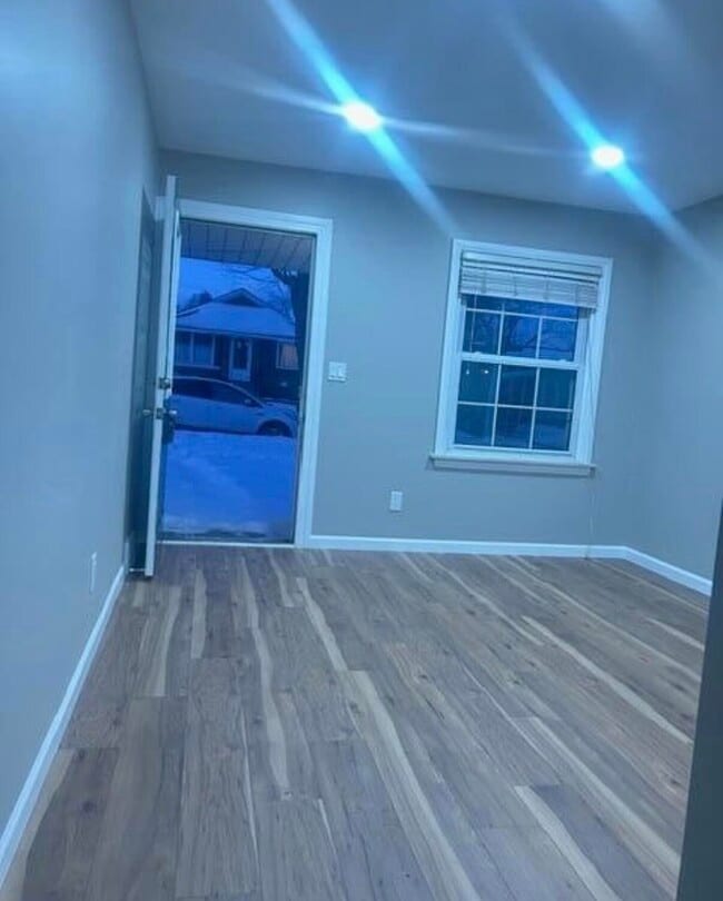 Building Photo - 1977 Princeton Rd