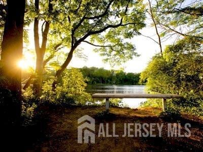 Building Photo - 304 Lakeview Terrace