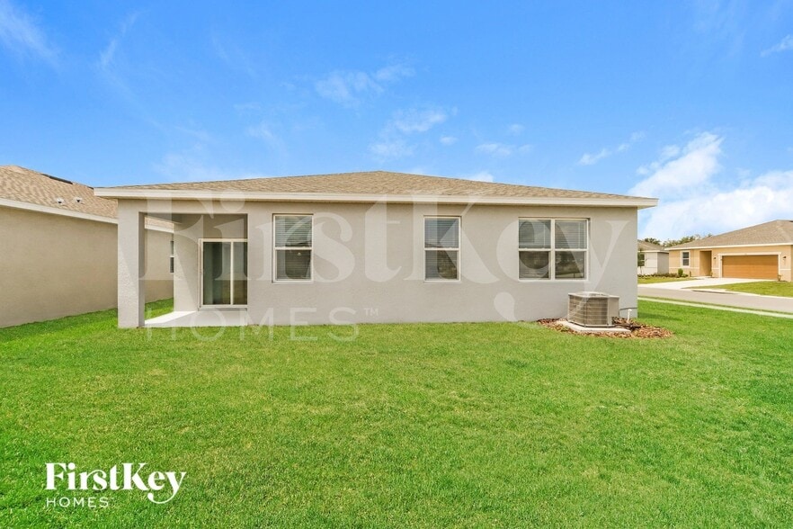 Building Photo - 331 Corbel Ln