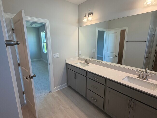 Building Photo - 769 Emerald Bay Cir