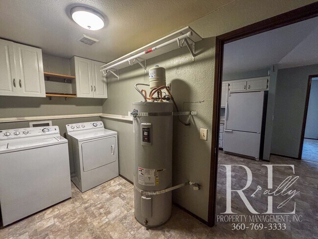 Building Photo - Cozy 3-Bedroom Home in Desirable Poulsbo Neighborhood