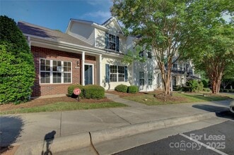 Building Photo - 2587 Brackley Pl NW