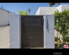 Building Photo - 1009 Palms Blvd