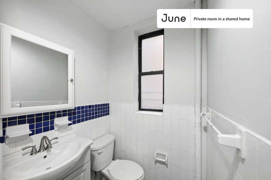 Building Photo - Room in Shared 3 bed/1 bath home in Hamilton Heights