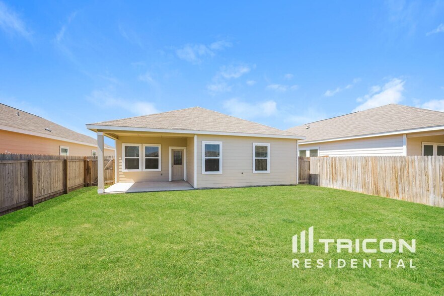 Building Photo - 14388 Gunsight Pass