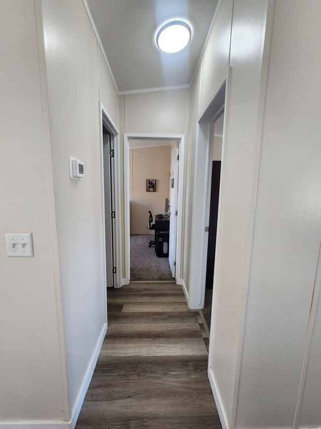Building Photo - Fully Furnished 3 Bedroom Home In Chocolat...