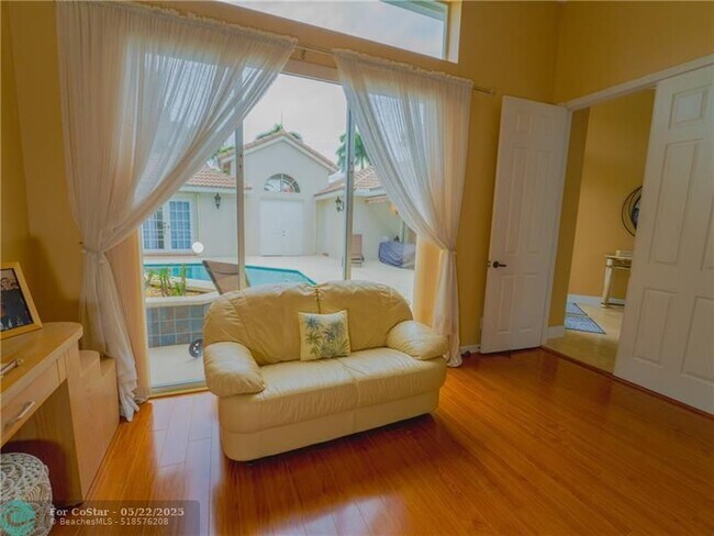 Building Photo - 20107 Ocean Key Dr