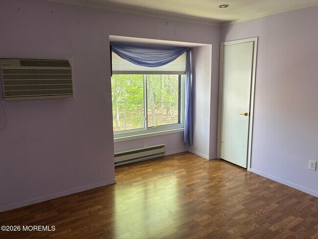 Building Photo - 131 Amberly Dr